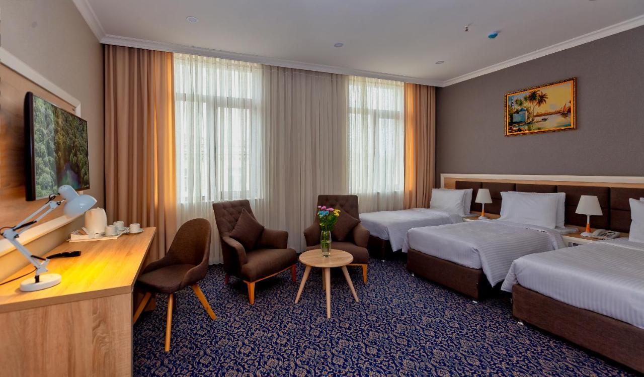 Golden City Hotel Baky Esterno foto