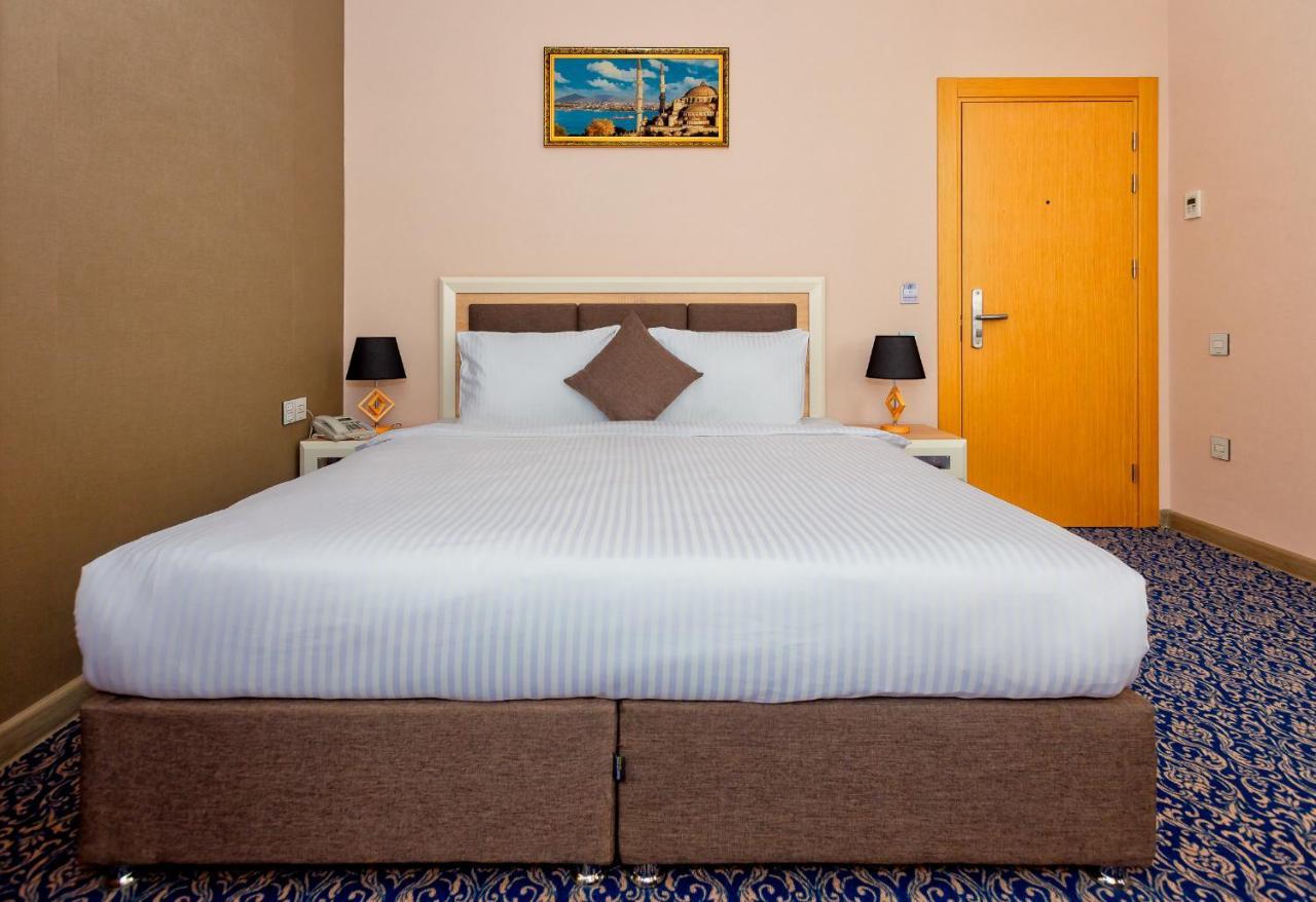 Golden City Hotel Baky Esterno foto