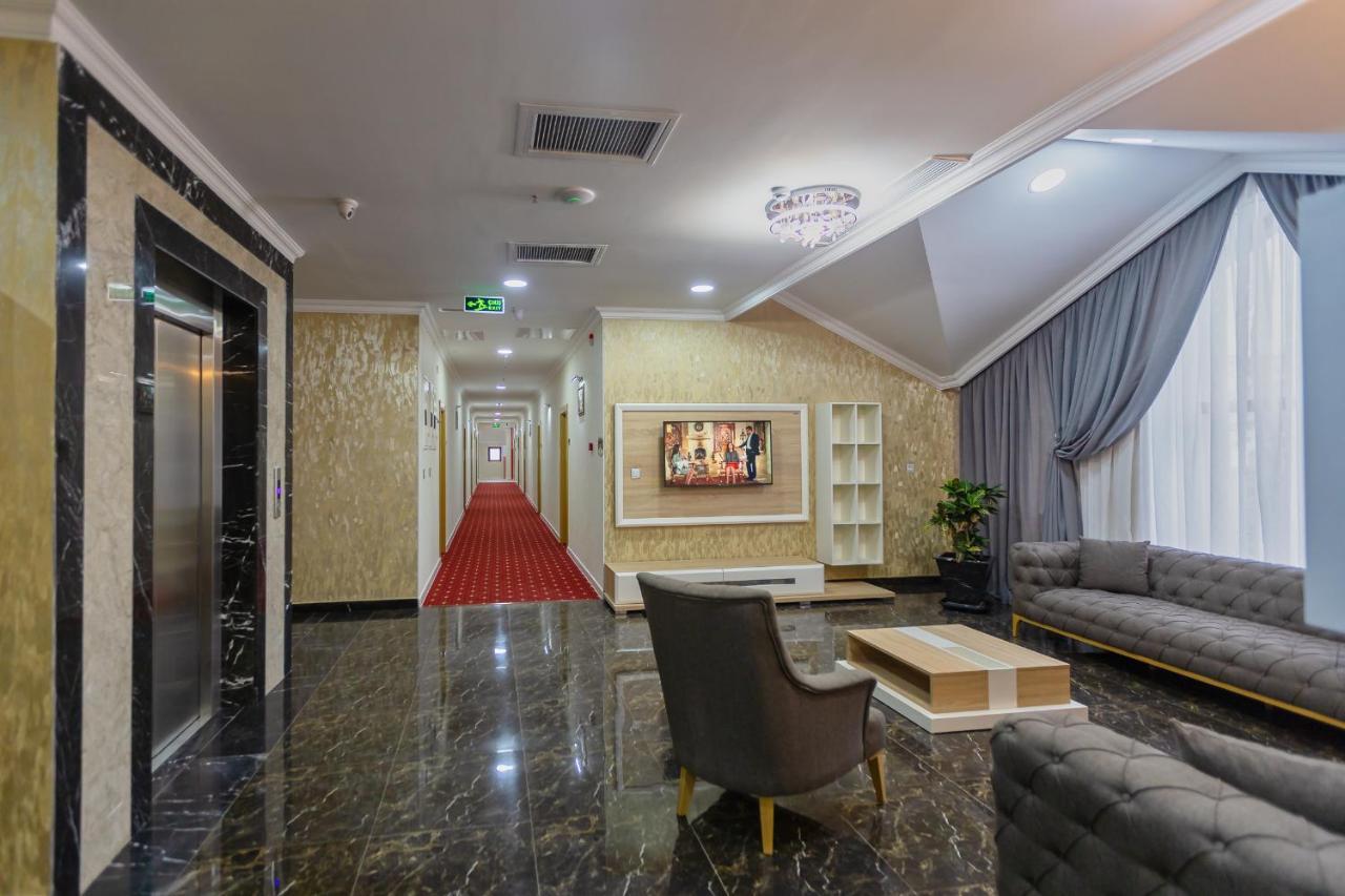Golden City Hotel Baky Esterno foto